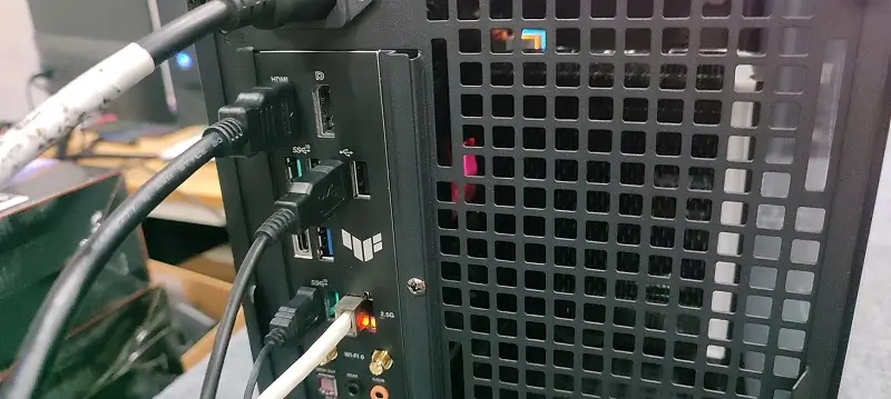 Sự Cố với Cáp Kết Nối Màn Hình hoặc Cổng Kết Nối CPU